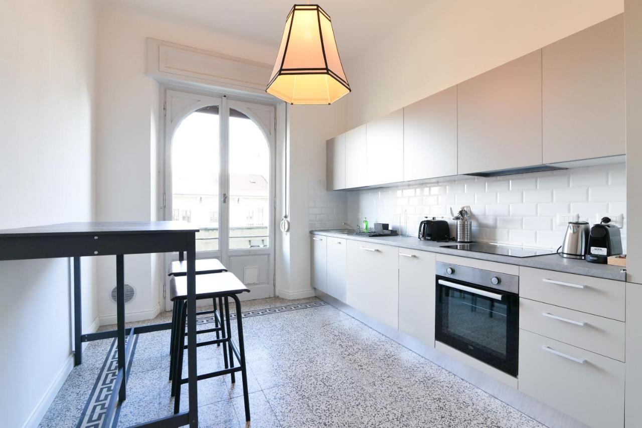 Adelaide Elegant Apartments มิลาน ภายนอก รูปภาพ